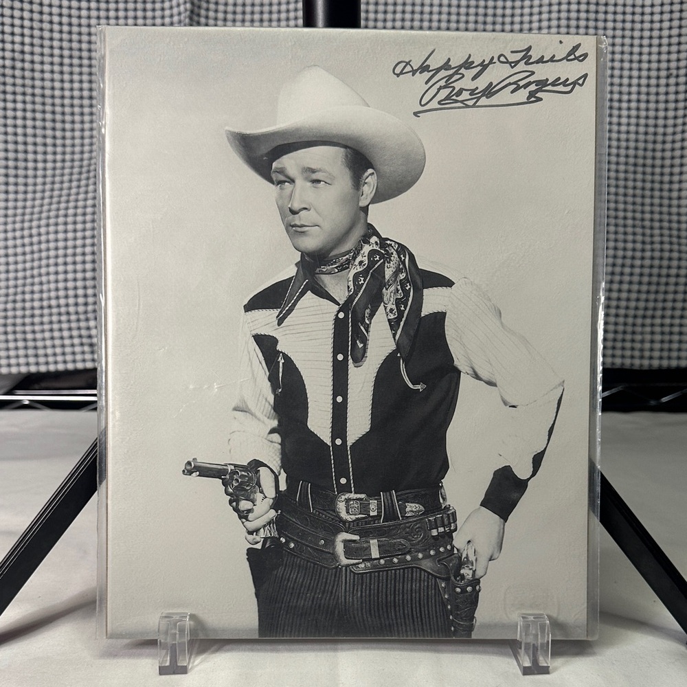 Vintage Cowboy  Roy Rogers Photo with Signature.